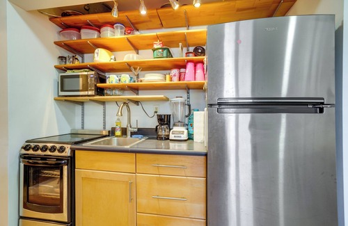 Waialua Condo | Surfer's Paradise: Waialua Condo Steps to Beach!