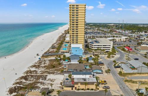 Bel Air House | Surf’s Up! Pet-friendly, 2BR 2BA Beachfront Townhouse, Sleeps 8!