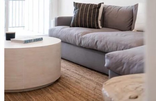 Solana Beach Apartment | Surfs Up Stunner Solana Beach & Del Mar - Walkable