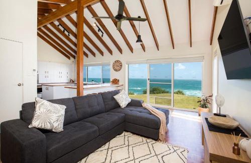 Culburra Beach House | Surfside 5 Mins Walk to Beach