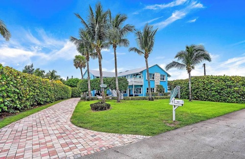 Fort Pierce Shores House | Surfside Beachfront Escape | Sleeps 8 + Pets