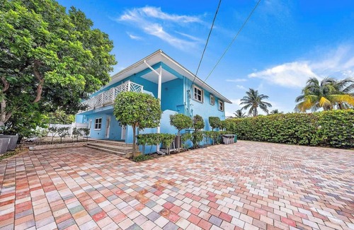 Fort Pierce Shores House | Surfside Beachfront Escape | Sleeps 8 + Pets