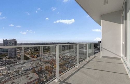 Surrey Apartment | Surrey City View Condo