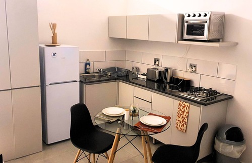 Greater Johannesburg Metropolitan Area Apartment | Surrey Oasis in Randburg