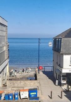 Swanage Apartment | Susies zen den by the sea
