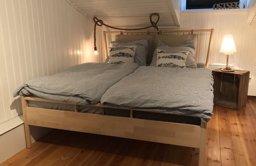 Sutel House | Sütel Strand 57, newly renovated with new shower room, W-LAN, close to the beach