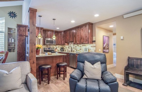 Ketchum Condo | SV140 - Walk to Lifts & Town - Hot Tub & Pool