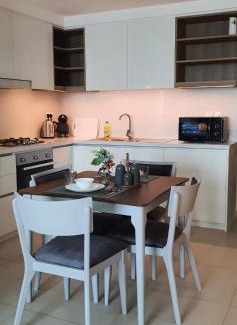 Za'abeel 2 Apartment | SVIZONA Premium 2BHK, Burj Khalifa View, Downtown Dubai