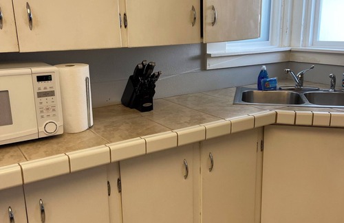 West Portland Park House | SW Portland - 5 mins to Downtown Dog Friendly