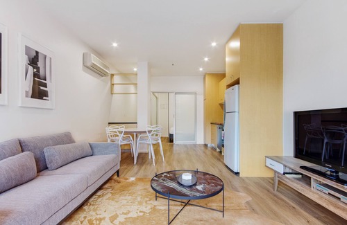 Adelaide Central Business District Apartment | Swainson on Bent - 2.25