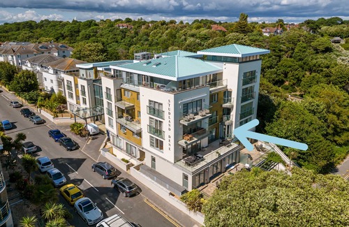 Westbourne Apartment | Swallows - an apartment that sleeps 2 guests in 1 bedroom