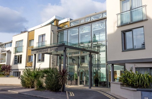 Westbourne Apartment | Swallows - an apartment that sleeps 2 guests in 1 bedroom