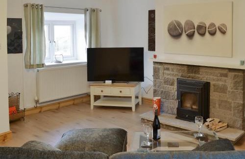 Caergeiliog House | Swallows Nest