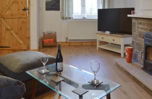 Caergeiliog House | Swallows Nest