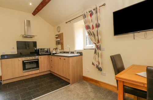 Allgreave Cottage | SWALLOWS NEST, romantic in Sutton Near Macclesfield
