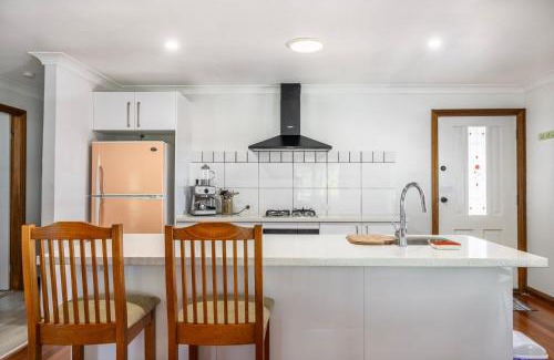 Sussex Inlet House | Swan Lake Escape