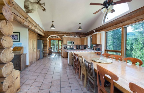 Breckenridge House | Swan River Lodge Home: Spacious, Hot Tub