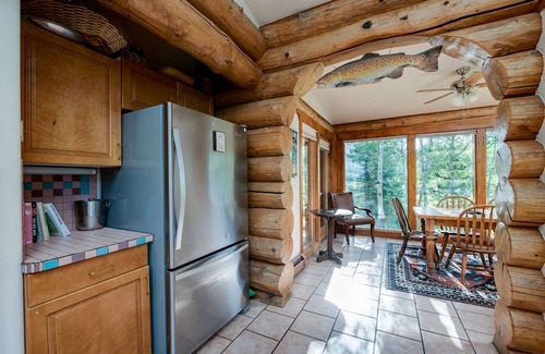 Breckenridge House | Swan River Lodge Home: Spacious, Hot Tub