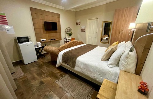 Rustenburg House | Swane’s guesthouse