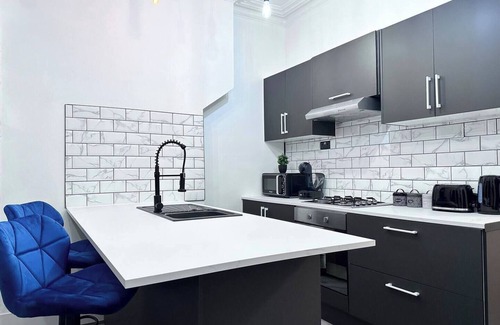 Southend-on-Sea Apartment | Swanky Seaside Sanctuary w/foozeball - Southend