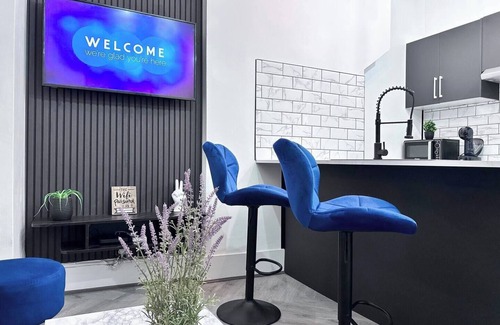 Southend-on-Sea Apartment | Swanky Seaside Sanctuary w/foozeball - Southend