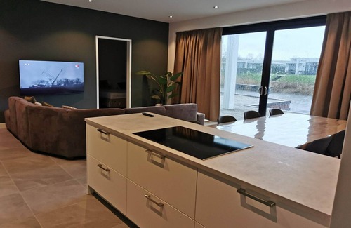Zeewolde Villa | Swanky villa in Zeewolde with garden