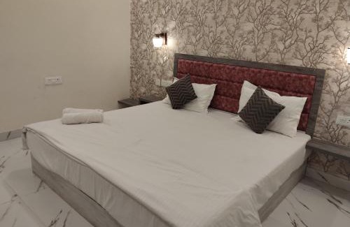 Sector 62 House | Swarn