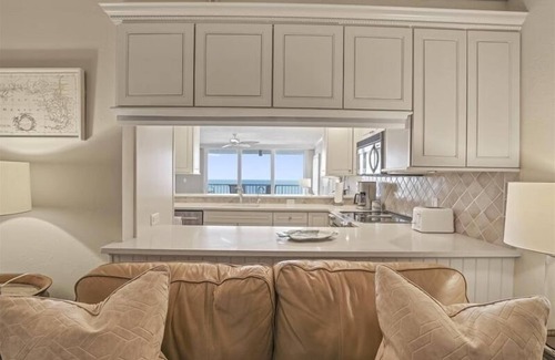 Park Shore Condo | Sweeping Gulf views from this 12th floor condo-CL1203
