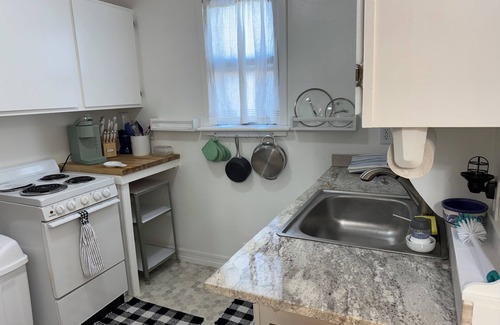 Cheyenne Apartment | Sweet 1 Bdrm Apt Centrally located. Only .6 miles to Frontier Days Entry Gate!