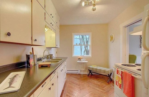 Greenwood House | Sweet 1 BR Rescued House in Greenwood