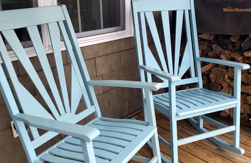 Niantic Cottage | Sweet Cottage in Beach Community
