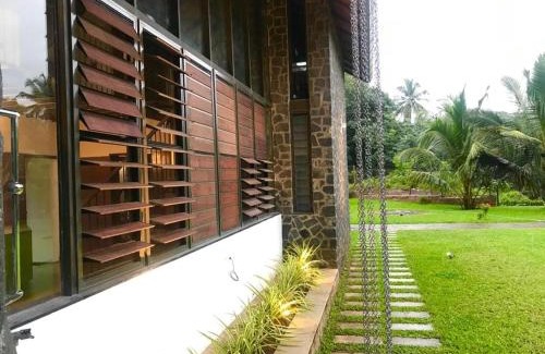 Kuttattukulam House | Sweet Hive Villa