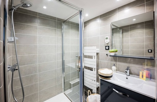 Bussy-Saint-Georges Apartment | Sweet Home 10 min From Disneyland Paris, 2 min From the Station