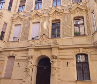 Ujlipotvaros Apartment | Sweet Home in the Center of the City, - it's only yours with two bedrooms, 1 price for 3