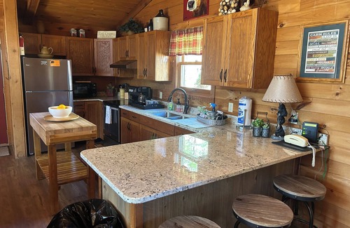 Pittman Center Ski Chalet | Sweet Home Tn Cozy 2-bedroom chalet with amazing mountain views in Gatlinburg