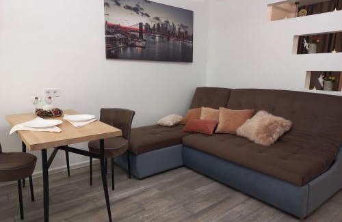 Solomjanskyj Apartment | Sweet Home