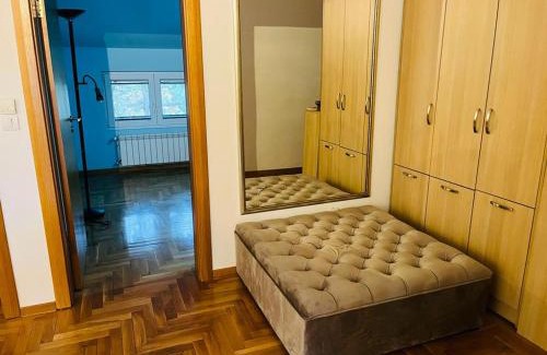 Cukarica Apartment | Sweet loft in Zeleznik