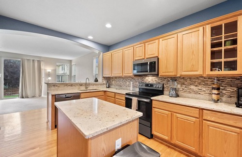 Commerce City House | Sweet open home ready for a family to enjoy