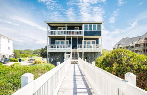 Long Beach House | Sweet Retreat by Oak Island Accommodations