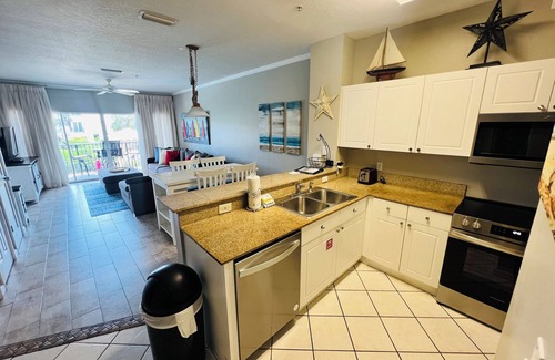 Frangista Beach Condo | Sweet Retreat @ Emerald Waters | Steps to Beach & Pool | FREE Fun Pass | Summer Special!