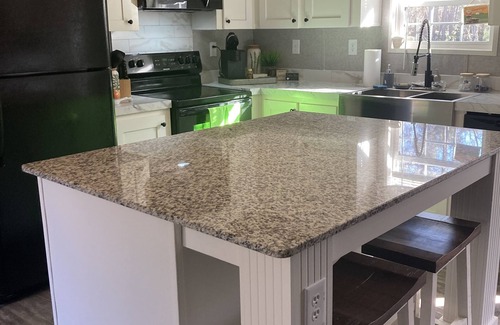 Homosassa House | Sweet retreat in the springs home near 19 on quiet, secluded half acre
