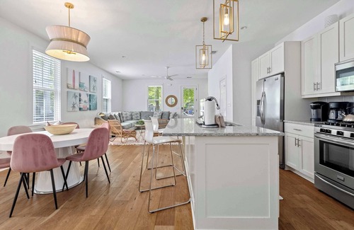 Mount Pleasant House | Sweet Retreat, Old Village, 5 mins to Dtwn