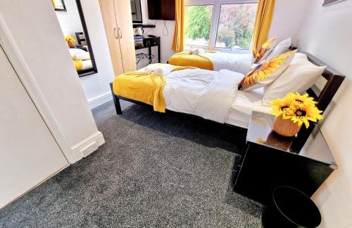 Oxford House | Sweet Rose Guest House Room 1
