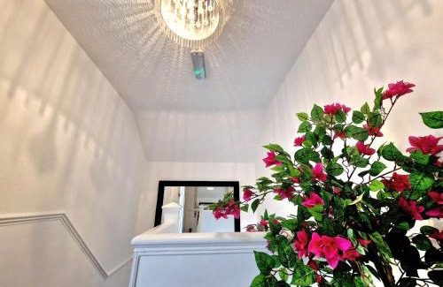 Oxford House | Sweet Rose Guest House Room 2