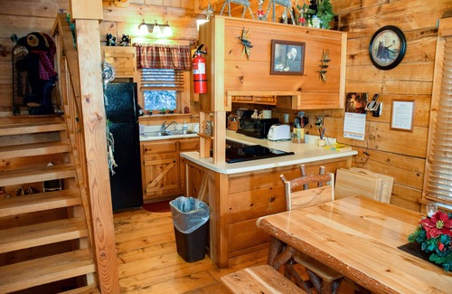 Wears Valley Cabin | Sweet Serenity - Easy to Access Cabin By A Small Mountain Stream in Wears Valley