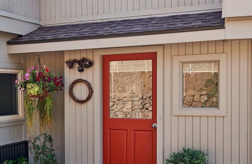 Basalt House | Sweet + Simple Mountaintop
