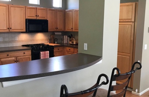 Century West House | Sweet Spot on the West Side of Bend 3 Bdrm 2.5 bath