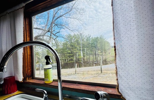 Floyd House | Sweet Suite - Green Acres Resort Floyd
