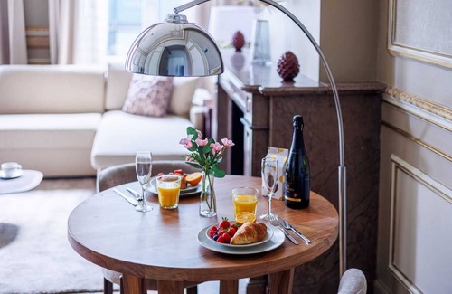 Upper Town Apartment | Sweett | Suite Signature Mas A-21