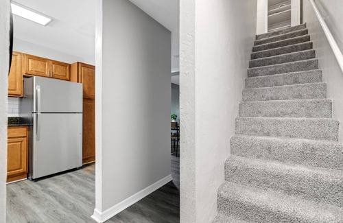 Gainesville Apartment | Sweetwater 7E I Beautiful 2Bd Apt I Free Parking